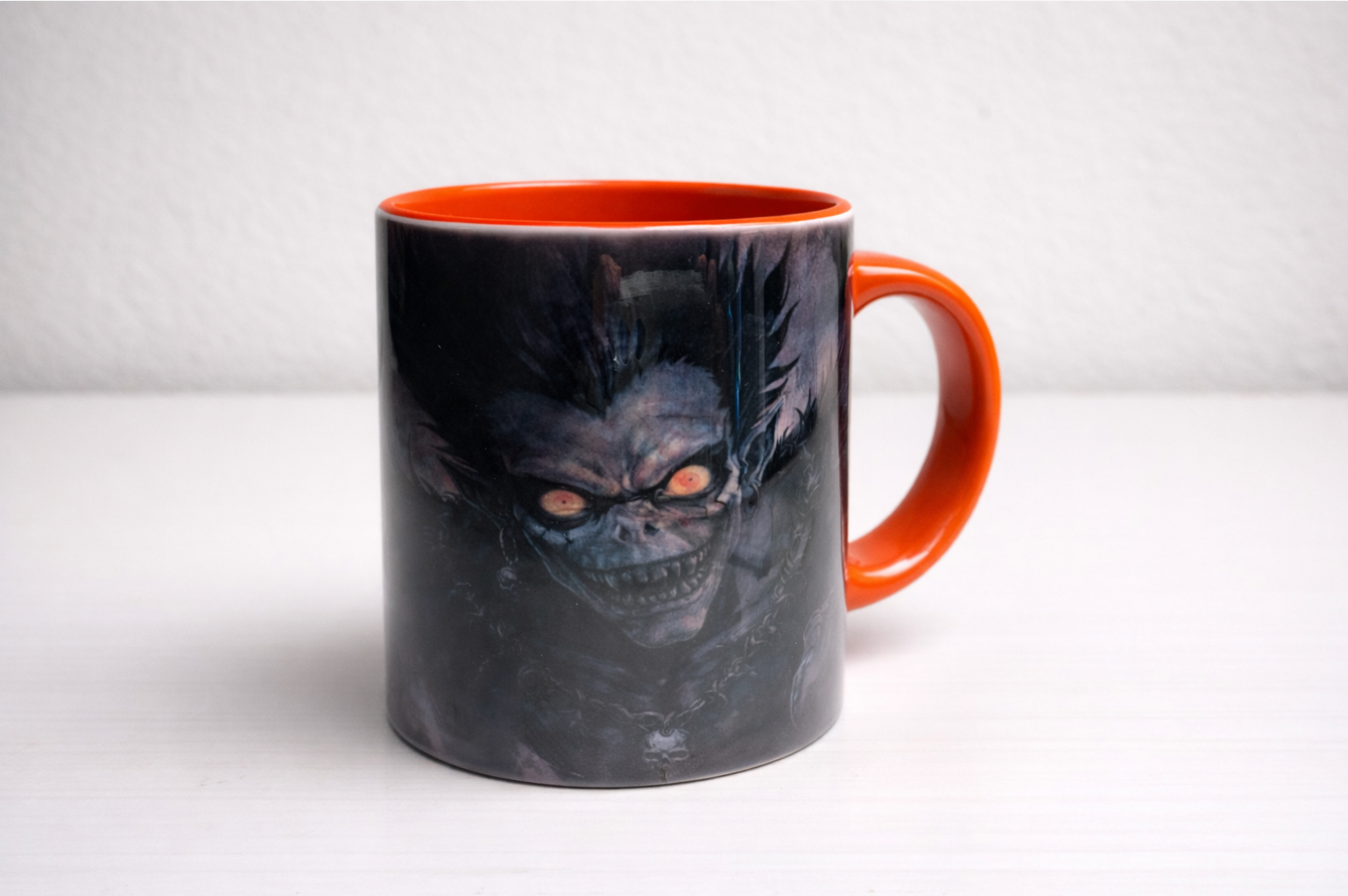 Taza ilustrada estilo anime oscuro - Ryuk