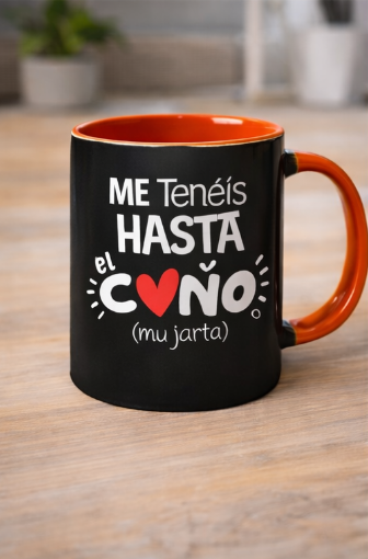 Taza ilustrada "hasta el coño"
